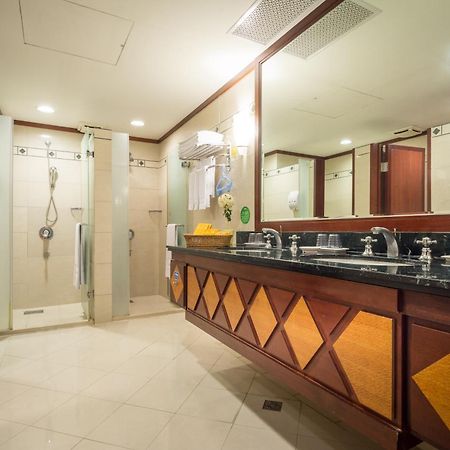 Formosan Naruwan Hotel T'ai-tung Εξωτερικό φωτογραφία A bathroom in a hotel
